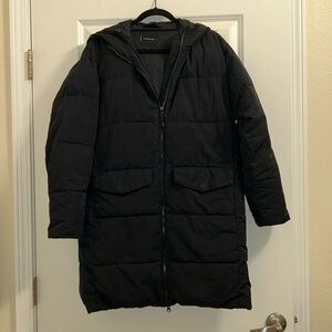 Everlane parka / puffer coat / long winter jacket size medium color black
